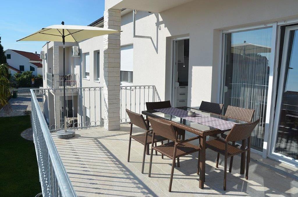 Apartments Villa Marina Vodice Cameră foto