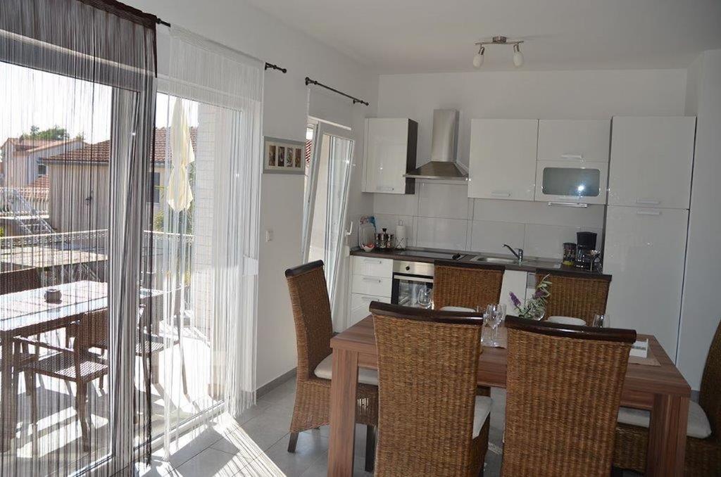 Apartments Villa Marina Vodice Cameră foto