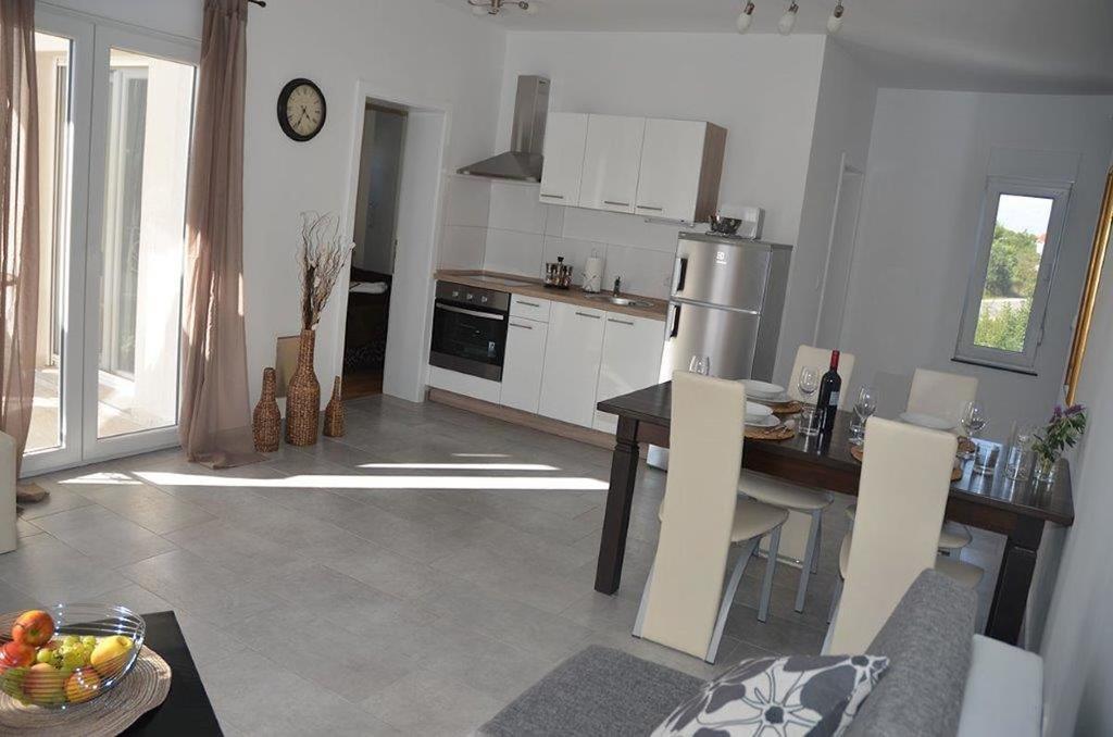 Apartments Villa Marina Vodice Cameră foto