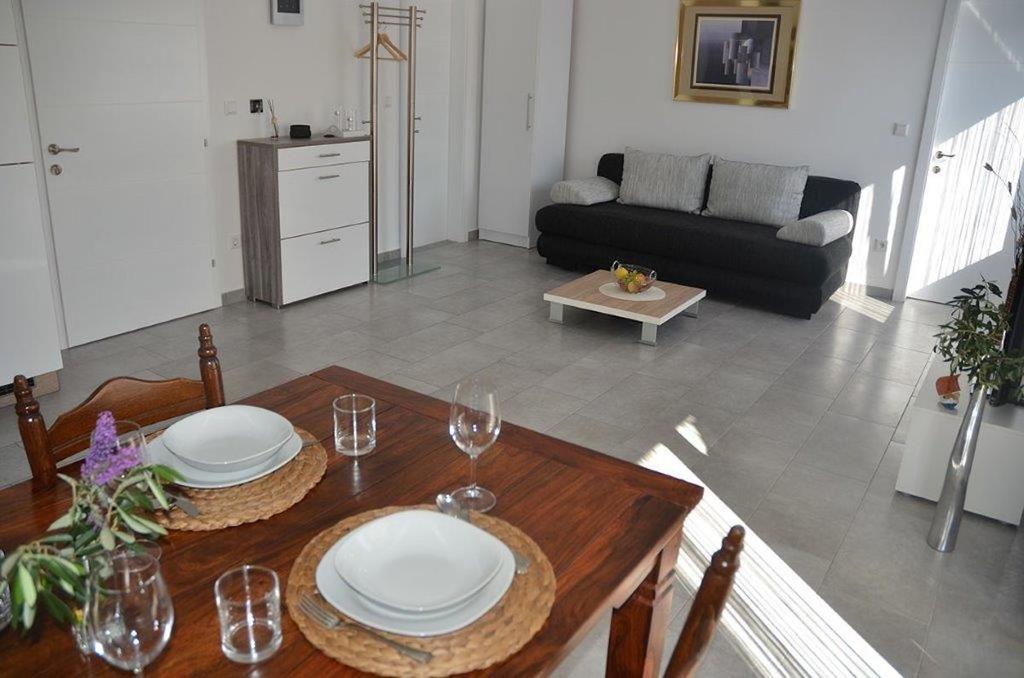 Apartments Villa Marina Vodice Cameră foto